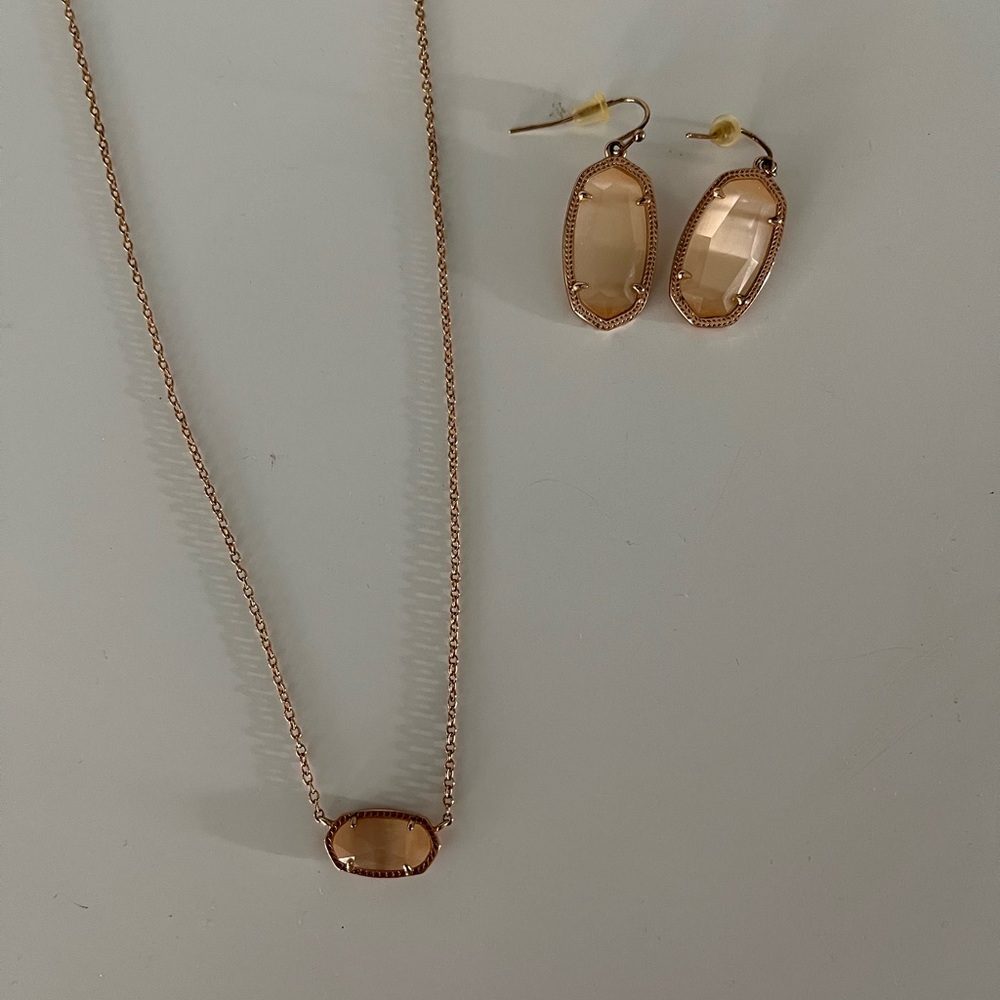 Kendra Scott earring and necklace set.
